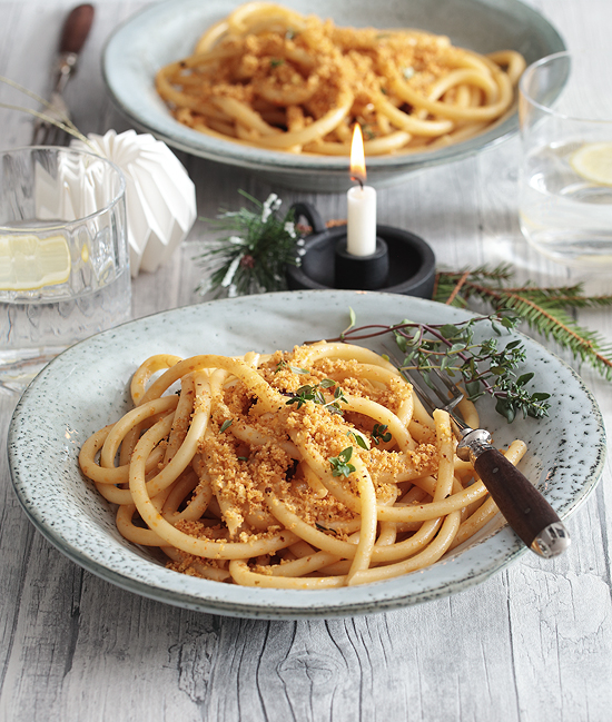 Nonna Teresas Pasta von Jamie Oliver mit Meerrettich-Chili-Bröseln