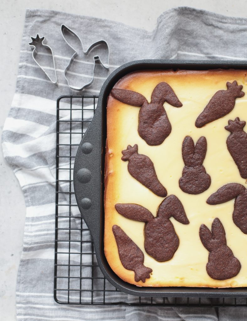 Hasen-Zupfkuchen mit Kirschen für Ostern