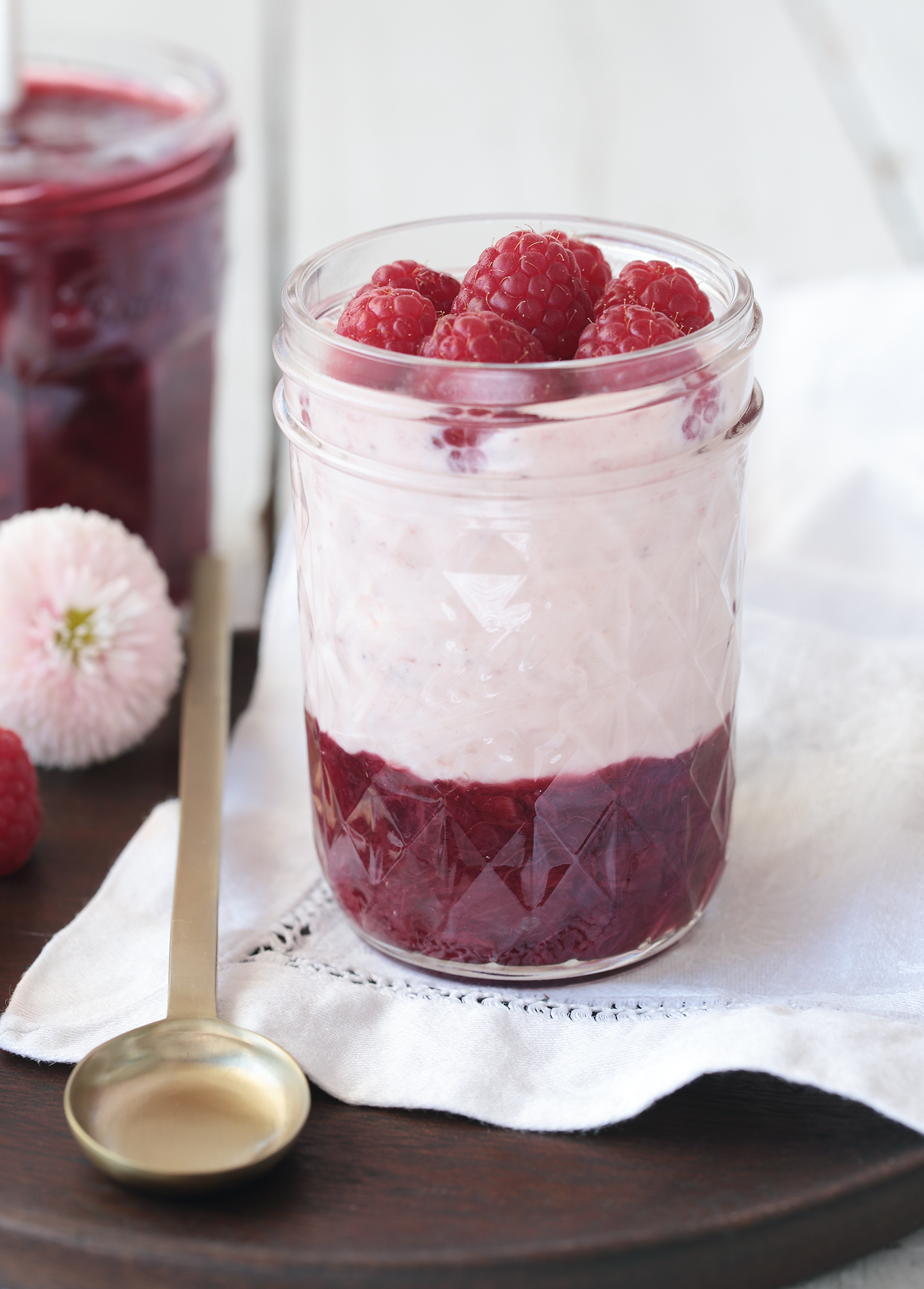 Rhabarberkompott mit Erdbeerjoghurt - Puppenzimmer.com